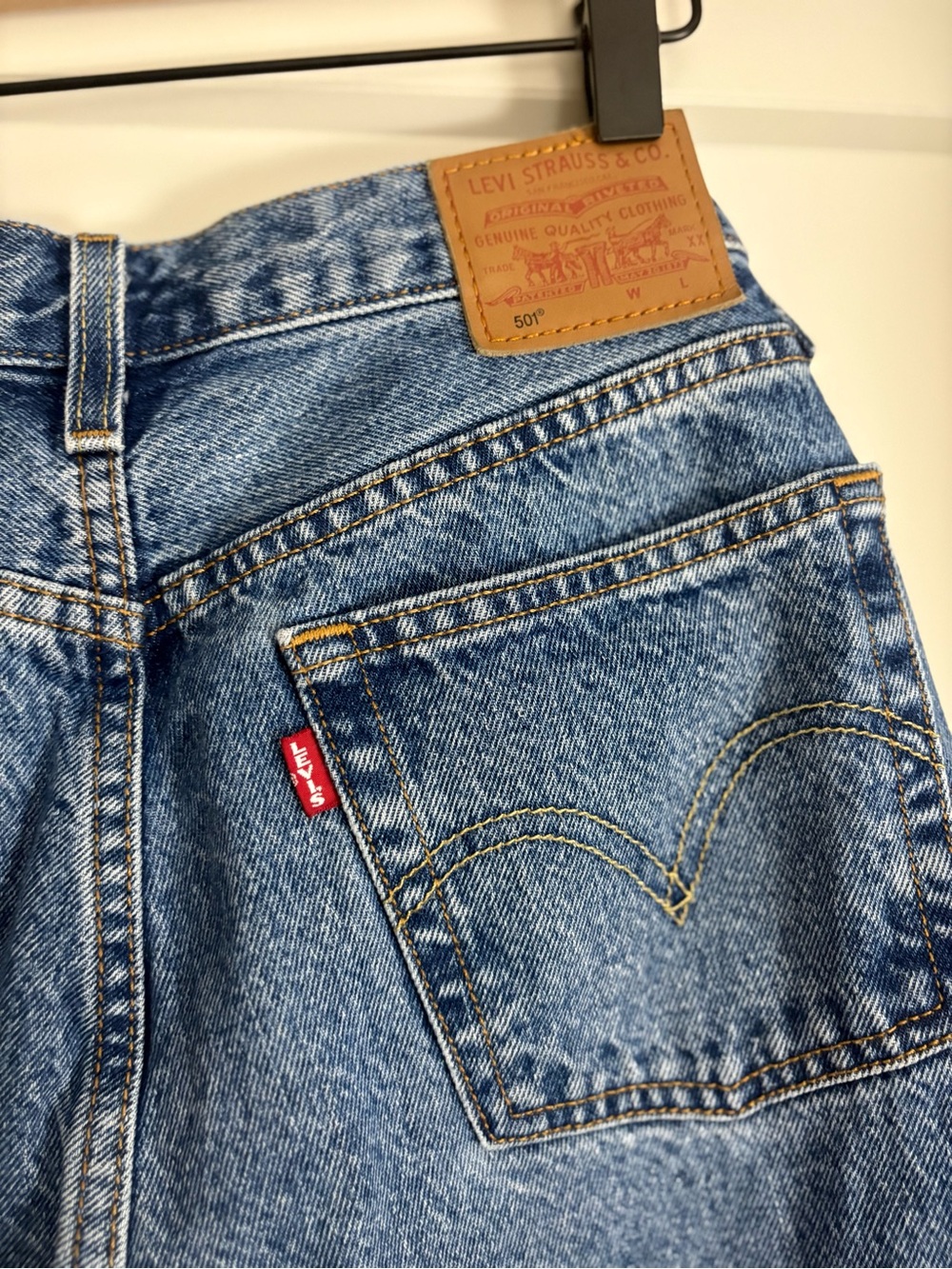 Levi's Straight Leg Jeans in “Indigo Worn In” Wash
